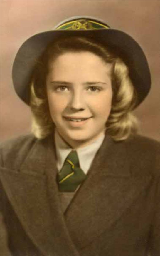 Nora Valk in 1947 in Morongo-Girls uniform